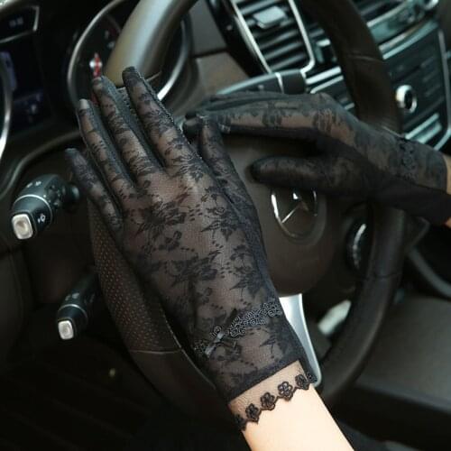 Women Summer Lace Gloves Lady Sunscreen Anti-UV Slip-Resistant Driving Gloves Sexy Transparent Touch Screen Mittens