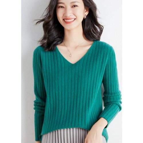 Gmoundsen Nosya Women's V-Neck Pullovers