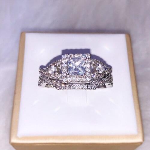 Fashion White Zircon Couple Ring Elegant Temperament Female Wedding Ring Factory Wholesale