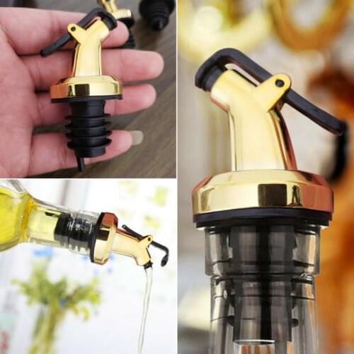 Oil Bottle Stopper Lock Plug Seal Leak-proof Food Grade Rubber Nozzle Sprayer Olive Oil Sprayer Wine Pourers Kitchen Tools