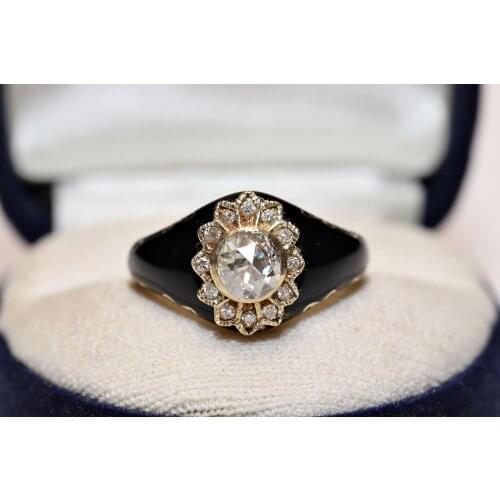 Pretty 14k Gold Old Style New Made Natural Diamond And Rose Cut Diamond Enamel Decorated Strong Solitaire Ring