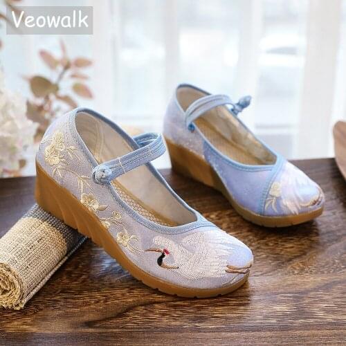 Veowalk Crane Embroidered Women Canvas Platform Shoes Handmade Old Beijing Cotton Embroidery Shoes for Elegant Ladies Creepers