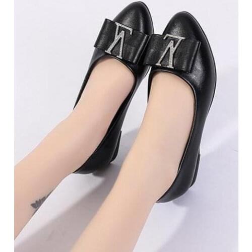 European Famous Brand Ladies Shoes Leather Women Flat Shoes Slip On Ballet Loafers Metal Buckle WomenS Shoes