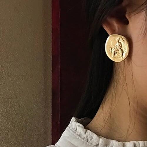 SRCOI Vintage Disco Coin Minimalist Earrings Stud Round Metal Zinc Alloy Geometric Circle Retro Engraved Jewelry Wholesale 2018