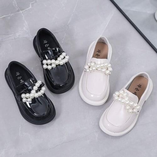 Children Leather Flats Patent Leather 2021 Girls Wedding Shoes White Black with Pearls Beading Soft British Style Fashion Autumn