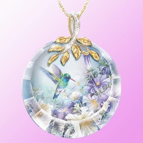 Round Crystal Glass Flower Hummingbird Pendant Womens Necklace New Fashion Metal Animal Accessories Party Jewelry Gift for Girl