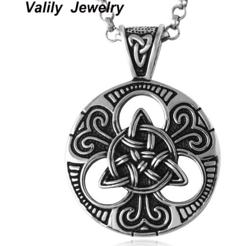 EdgLifU Men Choker Necklace Black Irish Knot Flower Triquetra Pendant Necklace Stainless Steel with 23" chain party gift