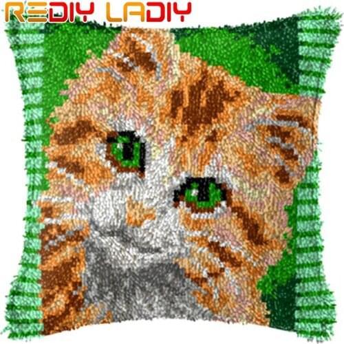 Latch Hook Cushion Animals Kitty Cat Pillow Case Crochet Hobby & Crafts DIY Yarn for Embroidery Cushion Cover Sofa Bed Pillow