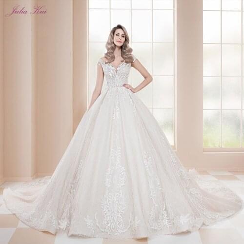 Julia Kui Ball Gown Wedding Dress With Embroidery Lace Of Short Sleeve Symmetrical Appliques Button Closure Bride Dress