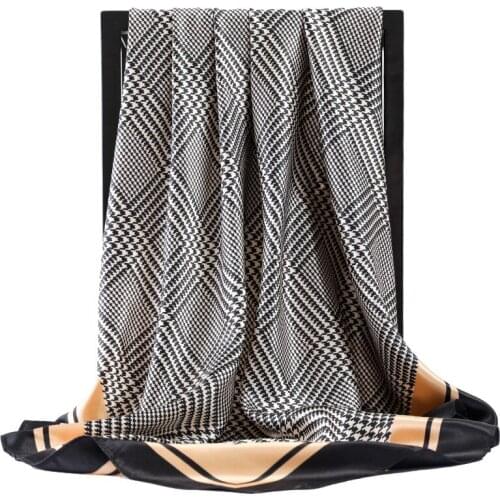 2021 Summer Print Silk Scarves Popular Lattice Beach Handkerchief Female Dustproof Square Kerchief New Sunscreen 90X90CM Shawls