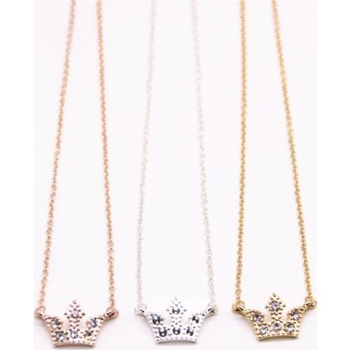 Trendy rhinestone Pendant necklace Noble crown necklaces for women and color
