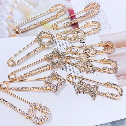 Rhinestone Brooch Hot Sale Women Anti-Failure Button Clothes Cardigan Small Pin South Korea Wild Corsage Clothing Accessories