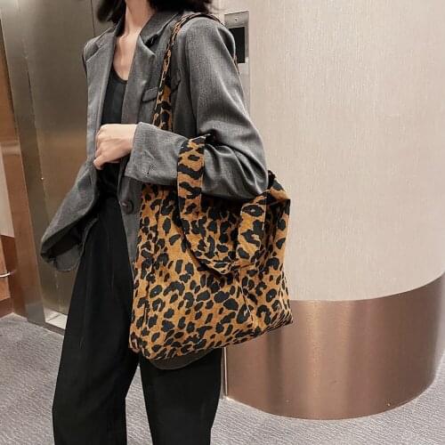 Simply Crossbody Bags Lady Chain Travel Small Handbags Leopard Printed Plush Shoulder Messenger Bag for Women 2021