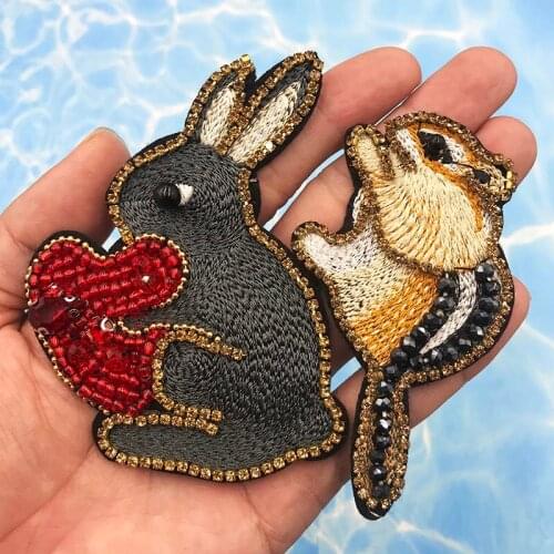 Fashion Beaded Embroidered Squirrel Patches for Clothing sew on Rhinestone Parches eye Appliques Decoration Badge Parche