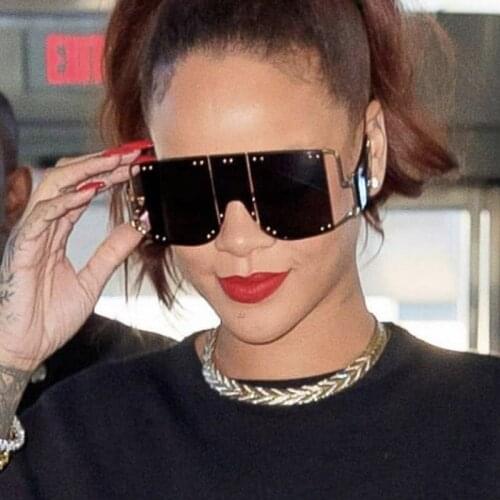 Fashion Square Sunglasses Men New Oversized Shades Women Clear Glasses Luxury Brand Metal Rivet Trend Unique Female Eyewear NEW