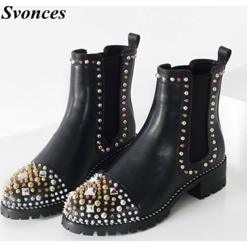 British Fashion Rivet Women Ankle Boots Studded Girls Chelsea Boots Round Toe Female Martin Boots Women Winter Shoes Low Heel