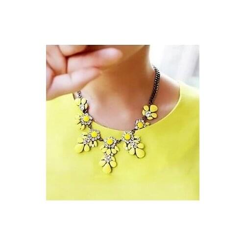 2015 New Fashion Bib Choker Necklace Fluorescence Yellow Colors Crystal Gem Flower Drop For Women Statement Necklace