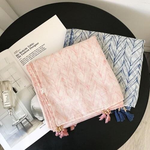 2018 Fashion Geometry Scarves And Shalws Women Feather Pattern Cotton Voile Tassel Scarf Wrap Geometry Hjiab Muffler 10pcs/LOT