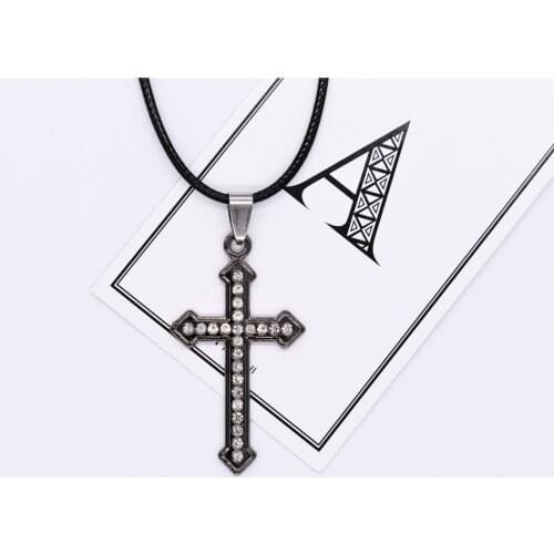 High Quality Black Gold Metal Necklace Cross Logo Pendant Accessories Women Men Jewelry Necklaces & Pendants