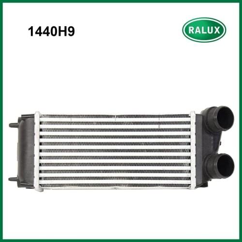 Intercooler Charger 300x147x76 mm For Peugeot 308 Hatchback 4-Door CITROEN C4 Ds4 2007-2016 1440H9