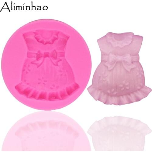 B1369 Baby boy girl clothes mould Silicone Mold Sugarcraft dessert Candy Chocolate Molds Fondant Cake Decorating Tools