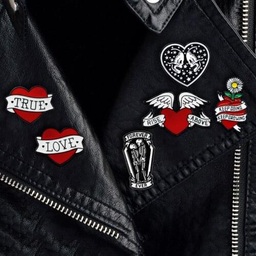 Punk style Flower wrapped heart skull Men and women Heart with wings Love Heart Shape Personality Brooch Halloween Dress Up