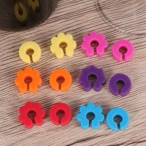 24pcs Silicone Wine Glass Mark Silicone C-Shaped Wine Glass Marker Recognizer Drinking Cup Identifier Goblet Sign Label