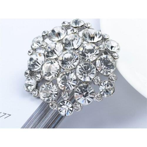 New Wholesale Price The Alloy Crystal Brooch for Women Rhinestone Broches para as mulheres Dress Accessories Flower Brosh Pins