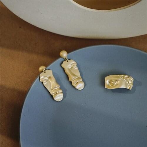 Design Matte Retro S925 Face Half Face Earrings Personality Wild Cold Style Earrings Fashion Trend Party Earrings