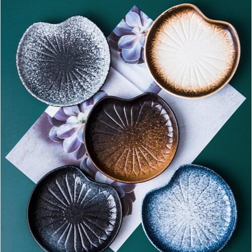 Style meal pan snack plate cake plate ceramic creative cute small plate tableware bone dish afternoon tea melon small plate