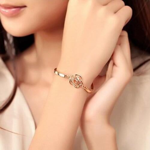 Chic Women Hand Jewelry Hollow Out Rose Carving Crystal Bracelets