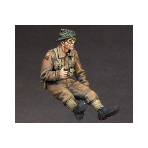 1/35 Resin Model Figure GK，driver, Unassembled and unpainted kit