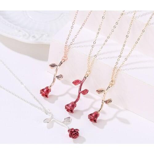 Multi-element Car Ornaments Rose Necklaces For Women Fashion Gold Necklace Vintage Pendant Necklace Jewelry Clavicle Chain Gift