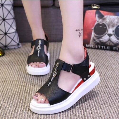 New summer sandals for female students Korean flat soled shoes for girls, high school students and junior high school students