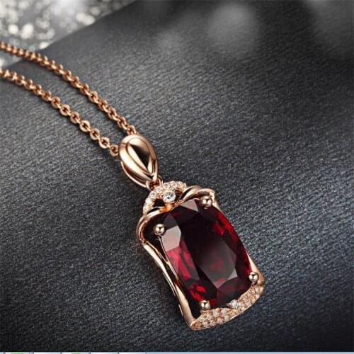 Luxury Crystal Red Rectangle Pendant Necklace For Women Jewelry Trendy Rose Gold O Chain Girls Clavicle Necklace Female Bijou