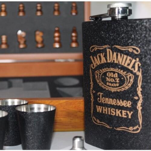 Flask Stainless Steel Wooden Boxed Chess Flask Set Drink Whiskey Alcohol Cognac Flask