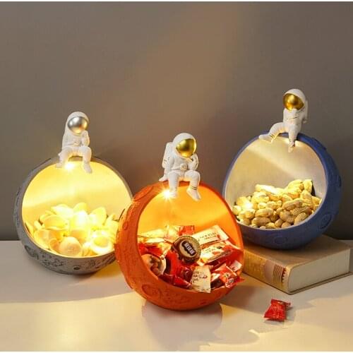 Figurines Astronaut Storage Resin statues for Decoration cosmonaut sculpture Home Living Room Storage Astronaut Accessories