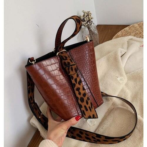 Fashion Leather Womens Shoulder Bags New Women Designer Vintage Leopard Bucket Handbag Casual Snakeskin Pattern Messenger Bags