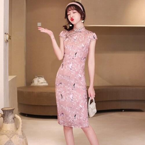 Elegant Mandarin Collar Satin Short Sleeve Cheongsam Oriental Women Rayon Printed Knee-Length Qipao Chinese Wedding Dresses