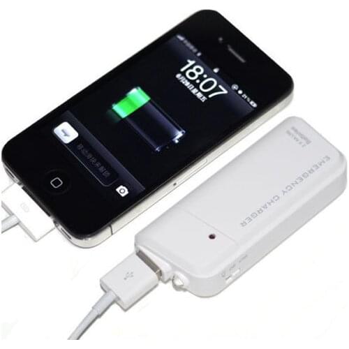 Double AA Battery Portable Emergency USB Charger for iPhone/iPod/Samsung phones