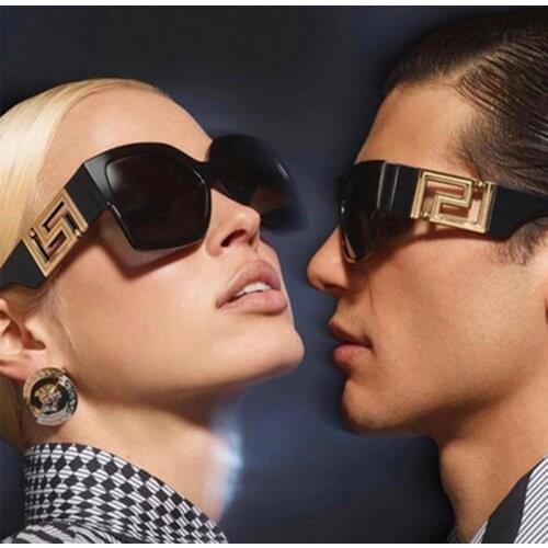 The New Modern Big Frame Sun Glasses Personality Street Shooting Hollow Sunglasses Hot Selling Male And Female Couples Zonnebril