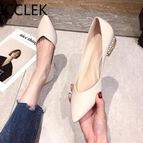 2020 Autumn Women Flats Pearl Heeled Slip on Shoes Woman Ballet Flats Pointed Toe Dress Shoes Faux Suede Ladies