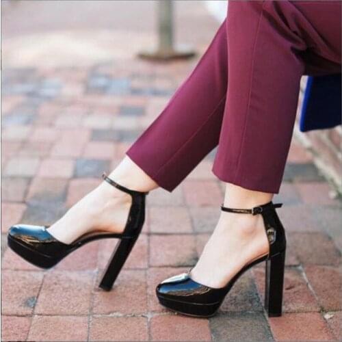 Shofoo shoes, new fashion and versatile one line buckle pointed patent leather high heels with heel height of about 12.5 cm