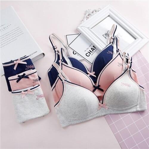 Girls Underwear Cotton Bras Teenage Girl Underwear Thin Cotton Comfortable No Ring Bra for Young Wireless Students Underwear