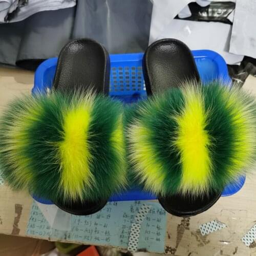 Fur Slippers Wholesale Fluffy Fur Slides for Women Summer Mixed Color Rainbow Furry Slippers Designer Shoes Beach Flip Flops