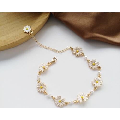 Fresh Forest Department Beautiful Flower Bracelet Temperament Personality Beautiful Wear Charm Simple Bracelet
