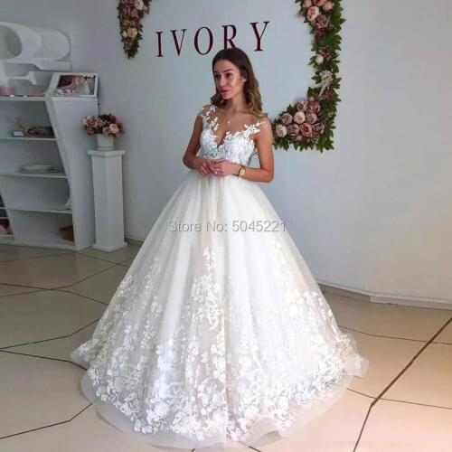 Long Sheer Appliques Wedding Dresses New Dubai Latest Design 2019 Vestido De Noiva Train Flower Bridal Gowns For Arabic Kaftans