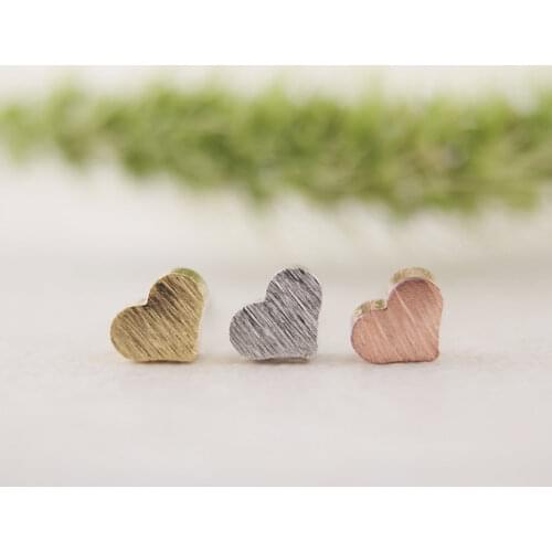 Oly2u 2018 New Fashion Tiny Cute Little Heart Earrings for Women Girls Gifts Simple Elegant LOVE Party Earings BrincosED017