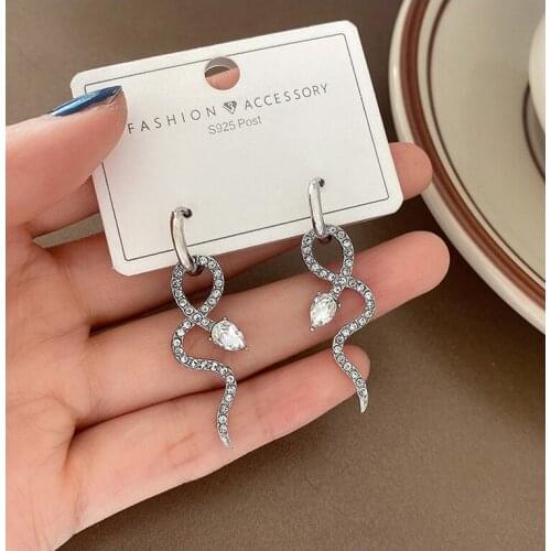 2021 New Trendy Crystal Snake Personalized Stud Earrings for Women Irregular Exquisite Niche Elegant Oorbellen Bijoux Party Gift