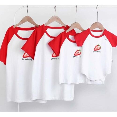 New Summer Family Matching Clothes Father Mother Son Daughter Kids Strawberry Print T-shirt Baby Bodysuit Korean Cotton Clothing